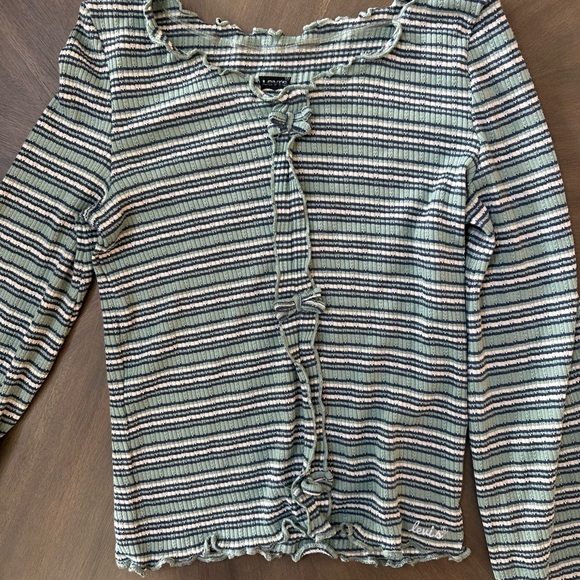 Levi's Blue Gray Ribbed Ruffled Blouse - Picture 3 of 4